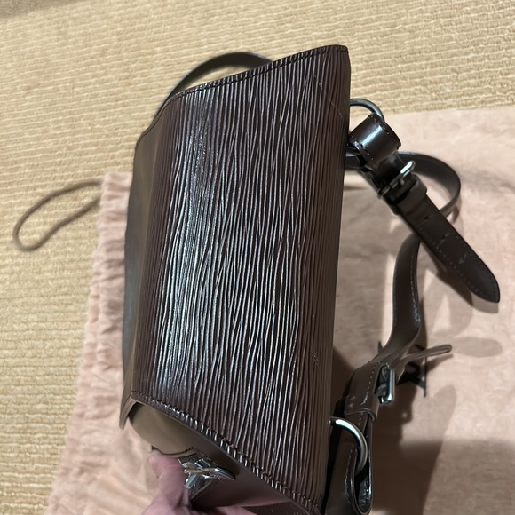 Vintage Louis Vuitton épi leather dark brown backpack - Picture 7 of 8
